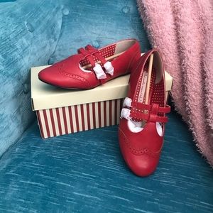 Brand New Vintage Looking Flats